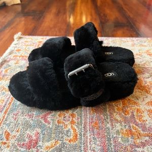 Ugg fuzzy black sandal slippers